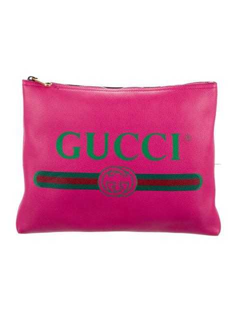 gucci beauty bag pink.